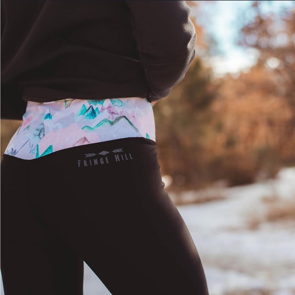 Fringe Hill Yoga Mountain Scene Leggings